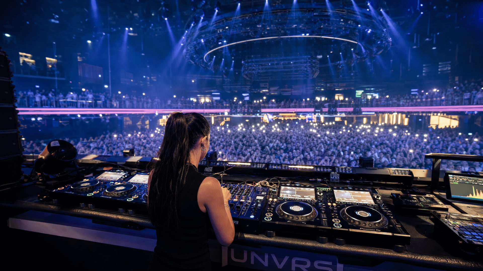 Anna Tur performing at UNVRS Ibiza during one of five summer dates
