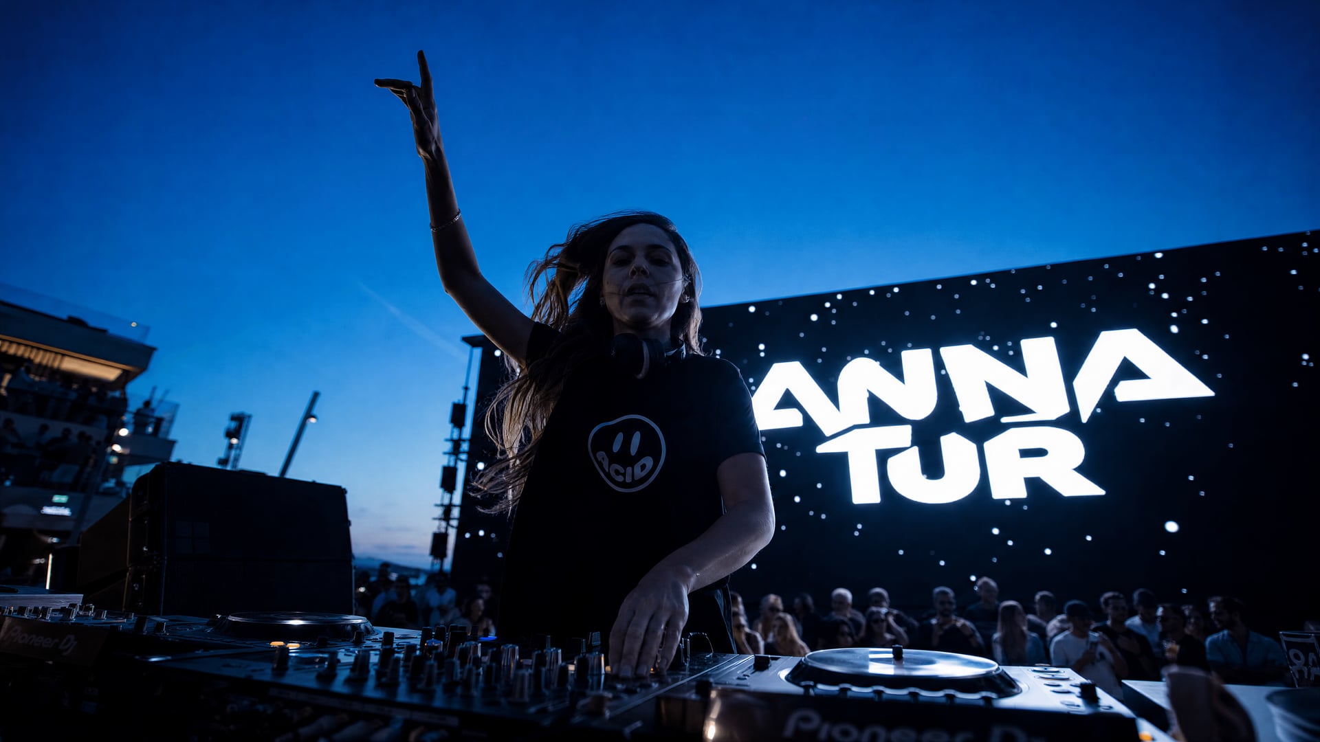 Anna Tur performing at UNVRS Ibiza during one of her five summer dates